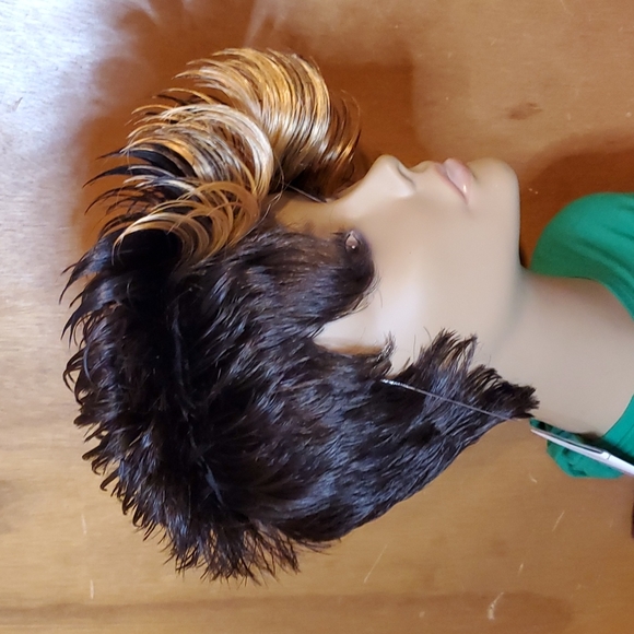Short Brown / Blonde Spiky Wig - Picture 4 of 6